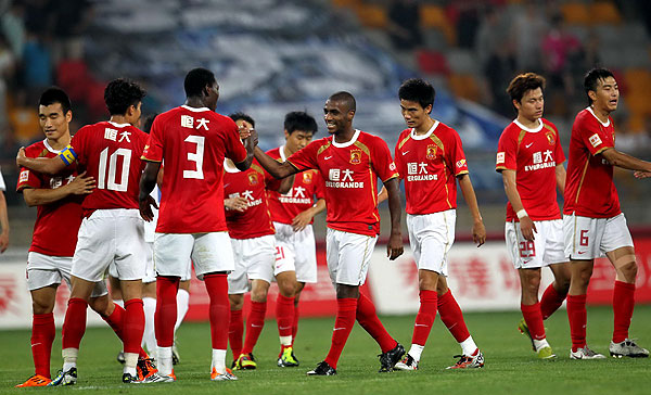 拉布亚德发文告别英博，队友马莱莱、马马杜送上祝福（拉布亚德社媒与英博道别，马莱莱、马马杜留言致意）